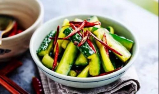 涼拌黃瓜的做法 蒜泥黃瓜怎麽做,第2張 涼拌黃瓜的做法 蒜泥黃瓜怎麽做,第2張