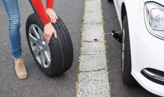安装轮胎怎么安装 安装轮胎方法、新轮胎用新的气门嘴