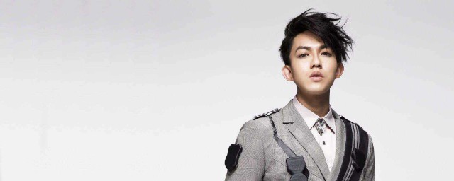 想自由歌词想自由完整歌词 扒拉扒拉