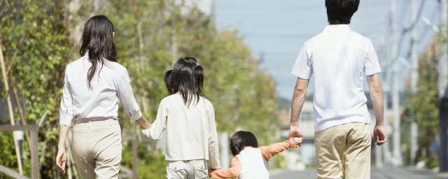 一家人幸福最暖心短句一句簡單曬幸福的句子