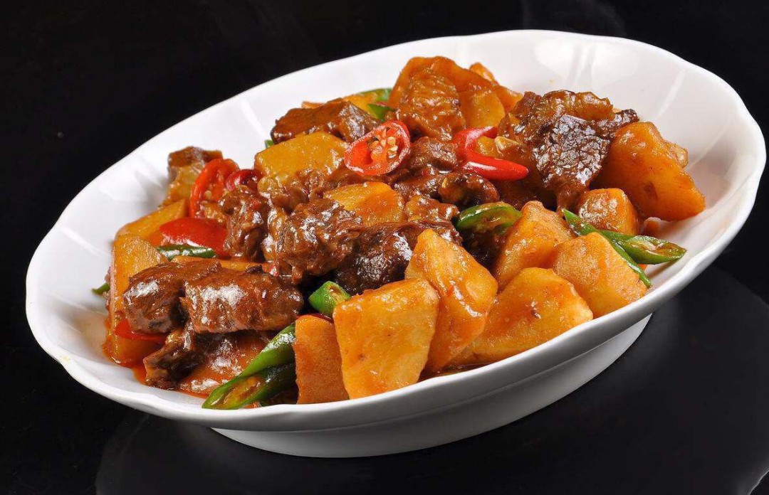 辣椒牛腩怎么做 辣椒炒牛腩的做法介绍-吾尊时尚