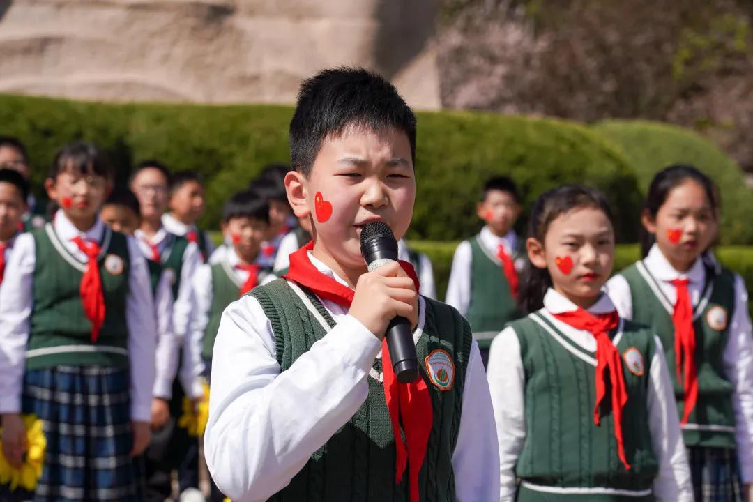 从小爷爷对我说是什么歌 从小爷爷对我说歌曲介绍-吾尊时尚