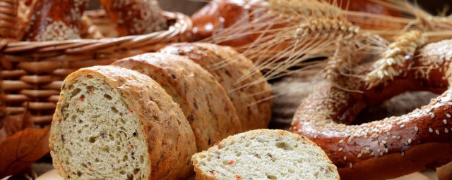 全麦面包真的能减肥吗（全麦面包真的能不能减肥）