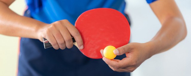 我国著名乒乓球运动员的握拍方法如何，我国著名乒乓球运动员的握拍方法可以吗