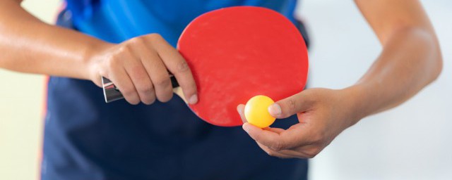 乒乓球红黑两面有什么区别和作用解释，理解乒乓球红黑两面的区别和作用是什么