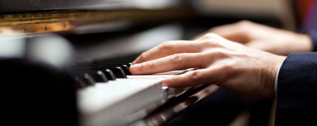 适合新手弹的钢琴曲如何，适合新手弹的钢琴曲可以吗