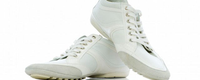 白鞋子能配一身黑吗，对于白鞋子能不能配一身黑的要点