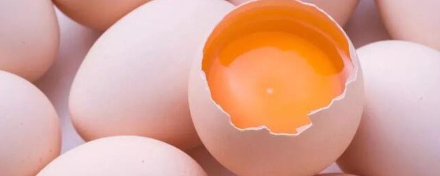 公鸡蛋和母鸡蛋的区别（公鸡蛋和母鸡蛋有何不同）
