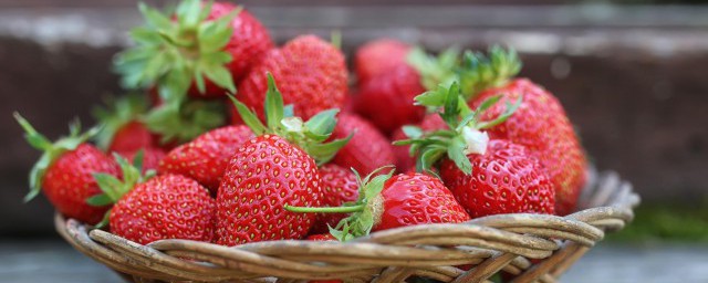 血糖高可以吃草莓吗解释，理解血糖高能不能吃草莓