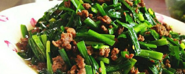 韭菜炒牛肉能炒在一起吃吗如何，韭菜炒牛肉能炒在一起吃吗可以吗