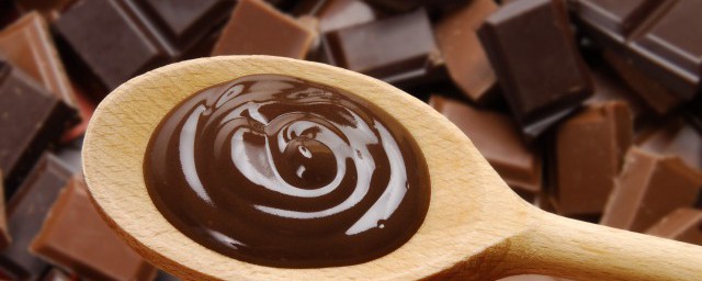 孩子为什么喜欢吃巧克力解释，理解小孩吃巧克力的危害