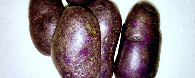 黑土豆的功效和作用黑土豆的功效和作用是什么