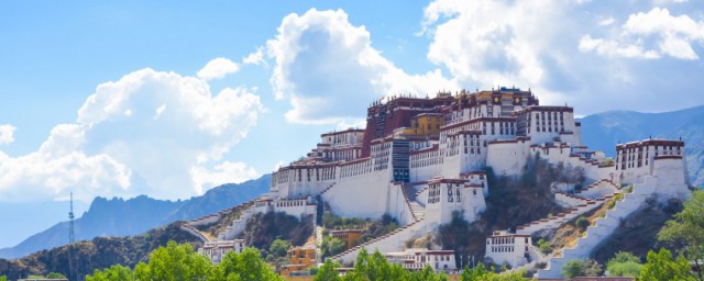 西藏的布达拉宫在哪个城市？布达拉宫的历史知识