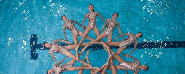 水上芭蕾指哪些运动水上芭蕾属于哪些运动