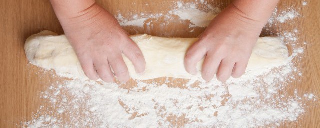 中筋面粉能做面包吗？中筋面粉能做面包吗