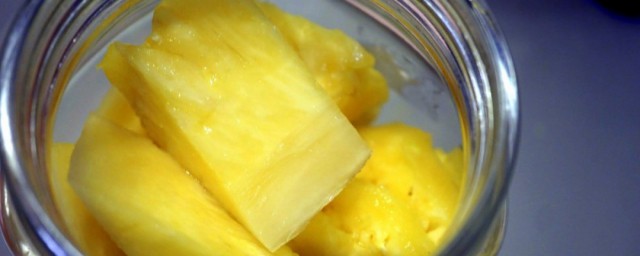菠萝酒的酿造方法
