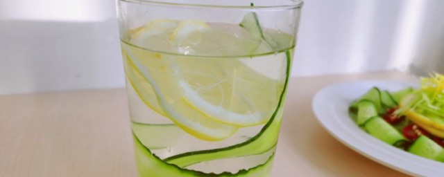 黄瓜和柠檬可以一起泡水吗，原来黄瓜和柠檬可以一起泡水的功效