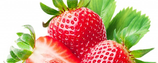 草莓出现裂口是啥原因你了解吗？
