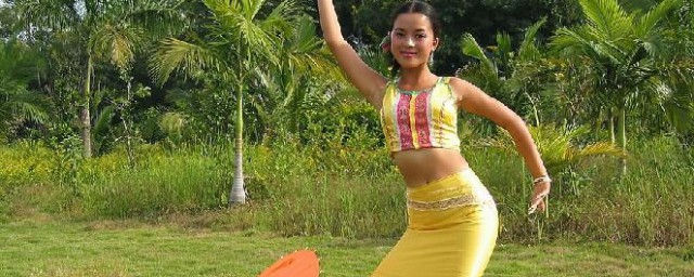 傣族的服饰及风俗习惯;对于傣族的服饰及风俗习惯是啥介绍