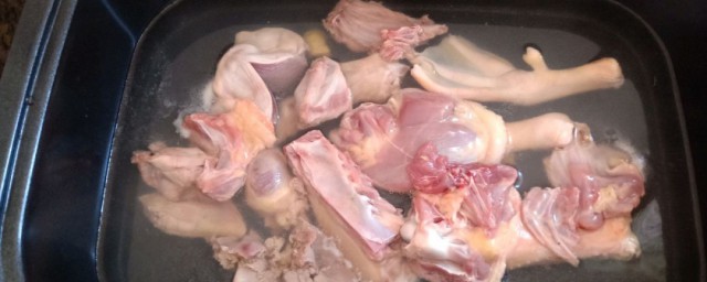 鸭肉煲汤要放哪种材料好你了解吗？