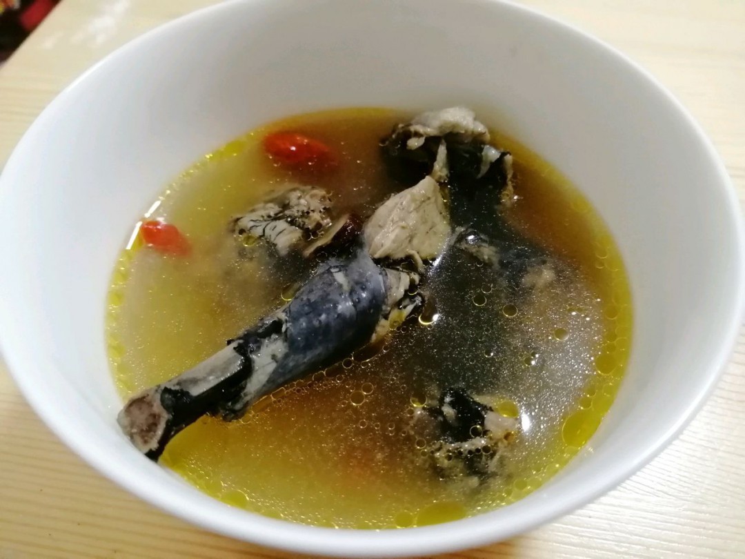 丹参田七炖乌鸡汤怎么做 丹参田七炖乌鸡汤做法