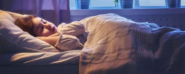 梦境解析，晚上梦见自己被人杀伤，去世的母亲大哭