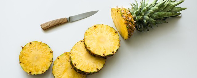 吃菠萝减肥方法技巧(菠萝怎样吃减肥)