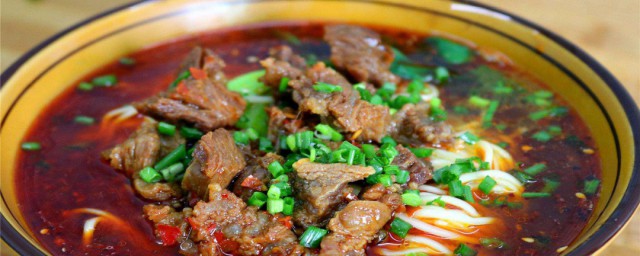 星空体育海底捞自制的麻辣牛肉捞面