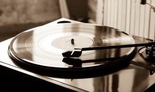 悬崖之上歌词 悬崖之上歌词简单介绍