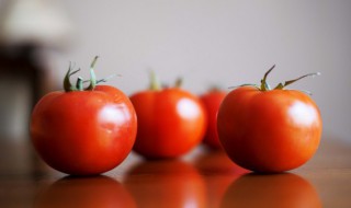 催熟西红柿与自然熟的西红柿区别 催熟西红柿与自然熟的西红柿有哪些不同呢