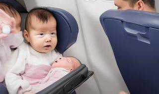 满月的婴儿坐飞机危害